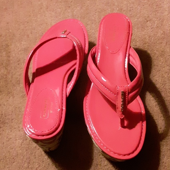 Coach  platforms  fuschia  beauties. - Picture 5 of 7